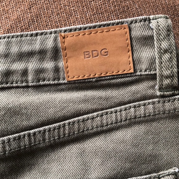 BDG olive green denim short - Picture 4 of 9